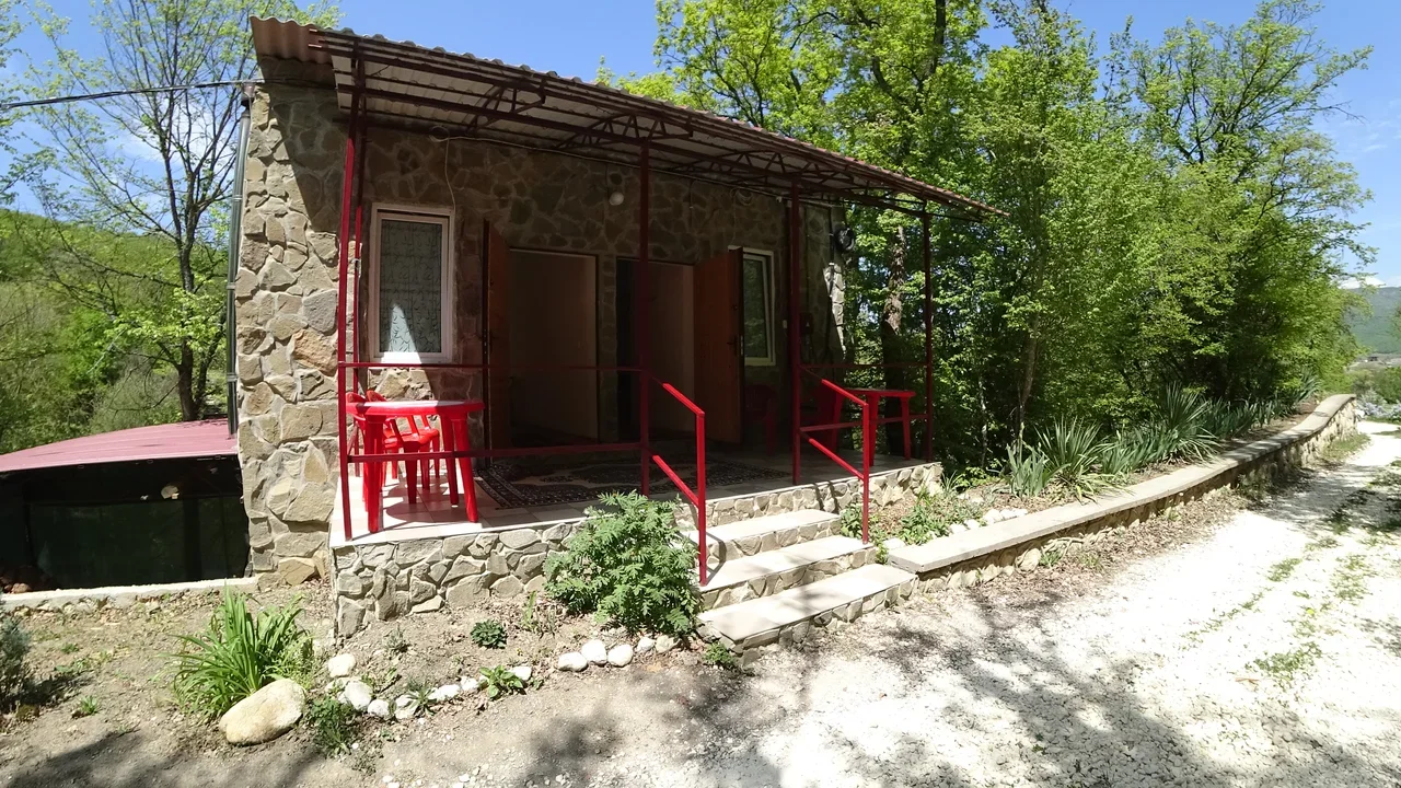 Гостевой дом у озера в Крыму