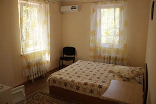 Домик на базе отдыха под Севастополем